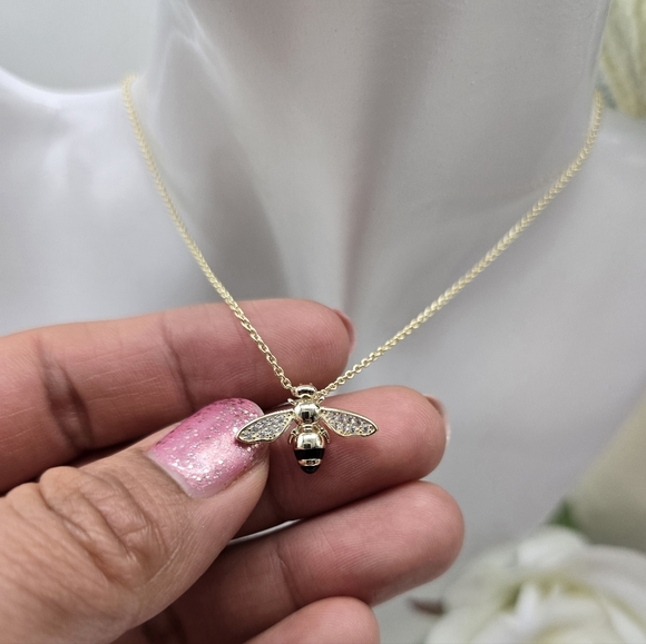❤️ BEE MINE NECKLACE - Picture 4 of 4